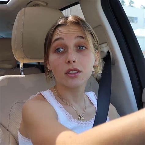 Emma Chamberlain Vidéo Queen