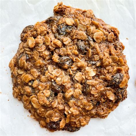 Healthy Vegan Oatmeal Raisin Cookies With Coconut Oil