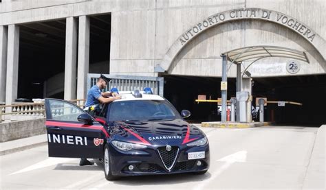 Trovato Con Tre Bancomat Rubati Denunciato 28enne A Voghera Prima Pavia