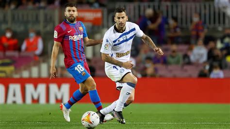 El Barça sigue en declive y tropieza ante el Alavés en el debut de Sergi