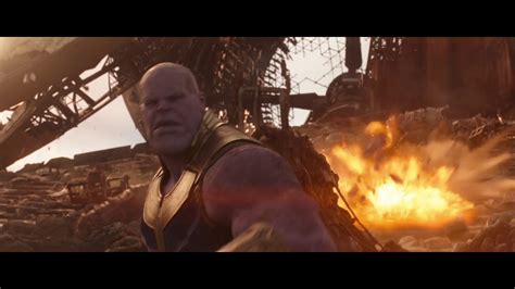 Vengadores Infinity War De Marvel Escena Luchando Contra Thanos