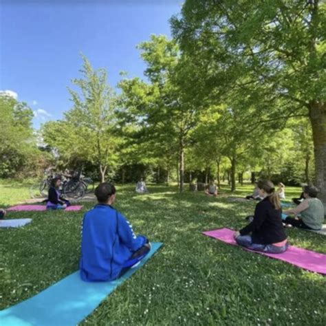 Yoga paseo botánico La Gran Kedada Rural