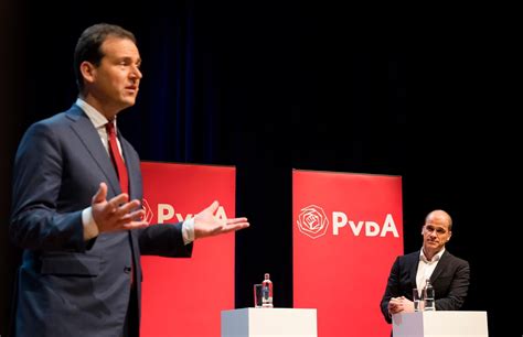 Asscher Is Tijdens Het Eerste Debat Opmerkelijk Hard Over Samsom De