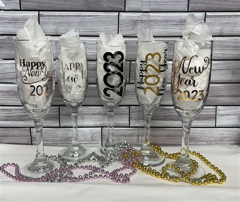 Happy New Year 2024 Champagne Glasses Personalized Glasses End Of The Year Flutes Set Cheers