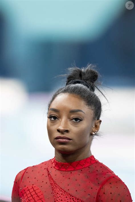 Simone Biles Après 24 Ans Dabsence Sa Mère Biologique Et Ancienne