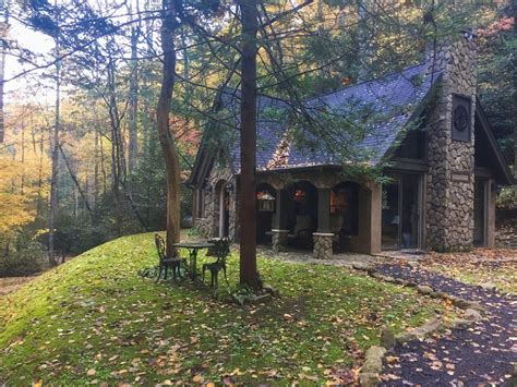 LUXURY StoryBook Cottage On 5 SECLUDED ACRES SURROUNDED By STREAMS