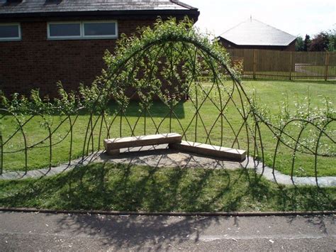 Living Outdoor Willow Structures You Can Grow In Your Backyard