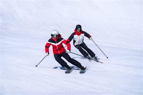 Winter Sports: What Beginners Should Know before Skiing? - vicosmos