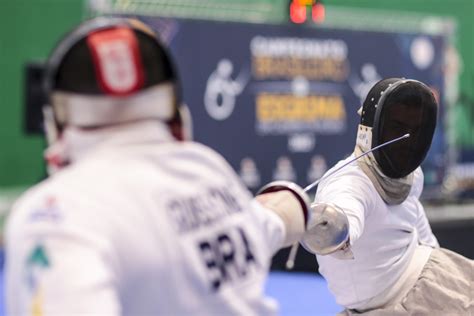 Gaúchos são maioria na abertura da Copa Brasil de esgrima em CR em