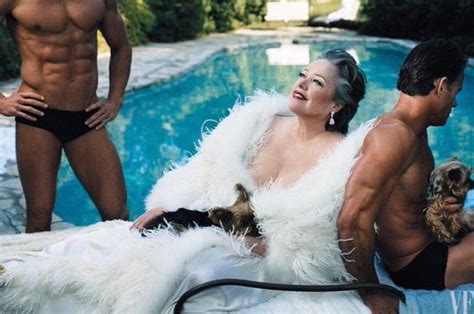Hot Sexy Kathy Bates Bikini Pics