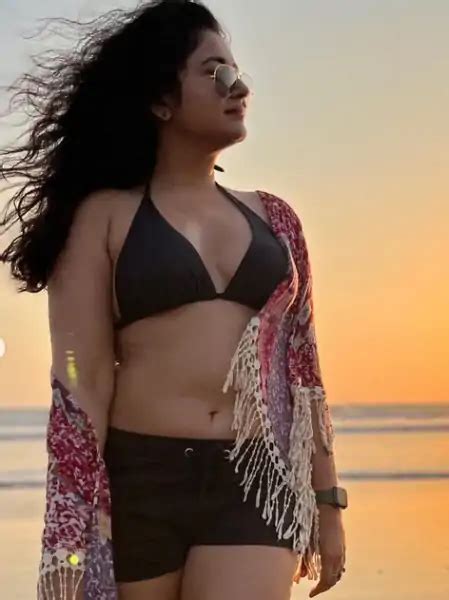 Poonam Bajwa Hot Pics And Photos In Bikini And Monokini