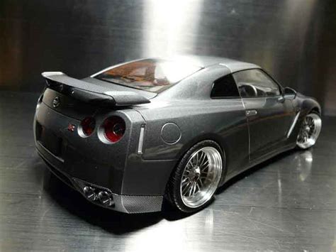 Modellautos Nissan Skyline R Autoart R Carbone Online