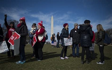 Crowds Gather For Largest Us Gun Control Protest In A Generation The