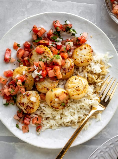 Garlic Butter Scallops with Watermelon Salsa - Garlic Butter Scallops