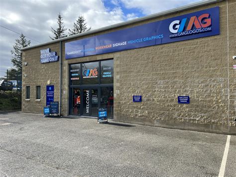 The Alley Theatre - 🌟Nearly Showtime🌟 Cast of 'Keep 'Er Lit' all set