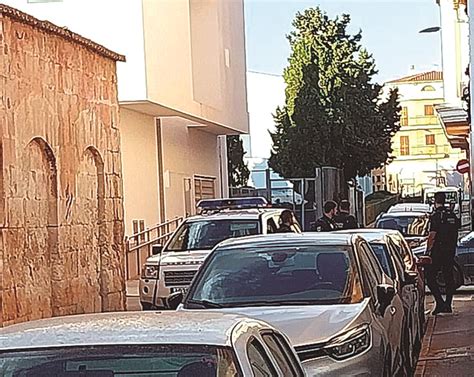 La Policía Local Desaloja A Los Okupas Del Edificio De La Calle Sant