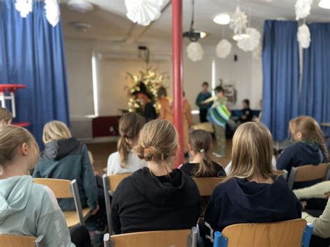 Englisches Theater Der Klasse Grundschule Sch Nb Cken