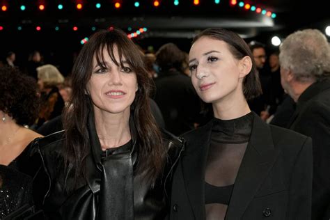 Charlotte Gainsbourg Et Sa Fille Se Ressemblent Comme Deux Gouttes D