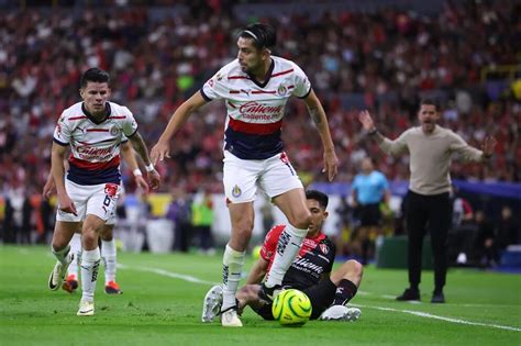 Así Reaccionó Chicharito Hernández A Las Críticas Por Su Festejo Al Término Del Atlas Vs Chivas