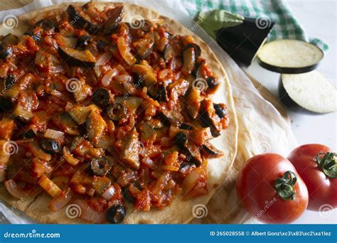 Pizza Con Berenjena Asada Y Salsa De Tortilla Receta De Pizza