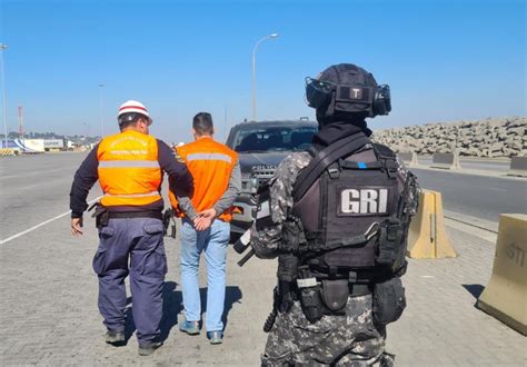 PortalPortuario on Twitter Policía Marítima detiene a transportistas