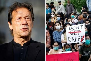 La Ex Estrella De Cricket Imran Khan ELIMINADO Como Primer Ministro De