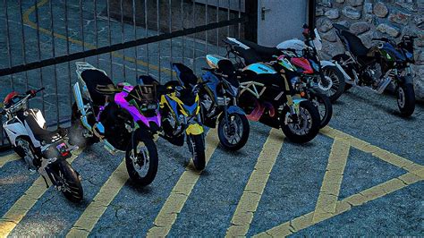 OS DRAKE ROUBOU TODAS AS MOTOS DA CIDADE EM MENOS DE 30 MINUTOS GTA