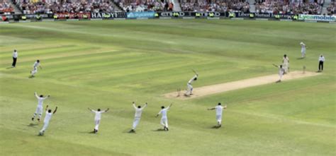 How To Swing The Ball Both Ways How To Bowl Fast Cricket Skills