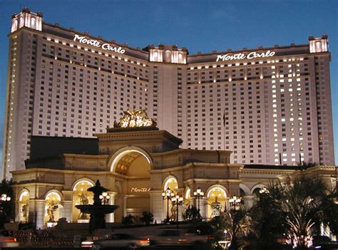 Monte Carlo Hotel | Exploring Las Vegas