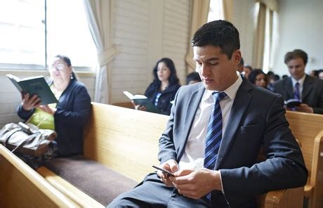 Mobile Devices in Sacrament Meeting? | LDS365: Resources from the ...