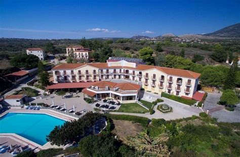 Kefalonia holiday in highly rated hotel with adults-only pool💦