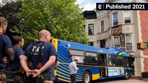 Mta Bus Crashes Into Brooklyn Home Injuring 16 The New York Times