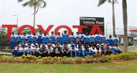 Kunjungan Industri Smkn 68 Jakarta Pt Toyota Motor Manufacturing