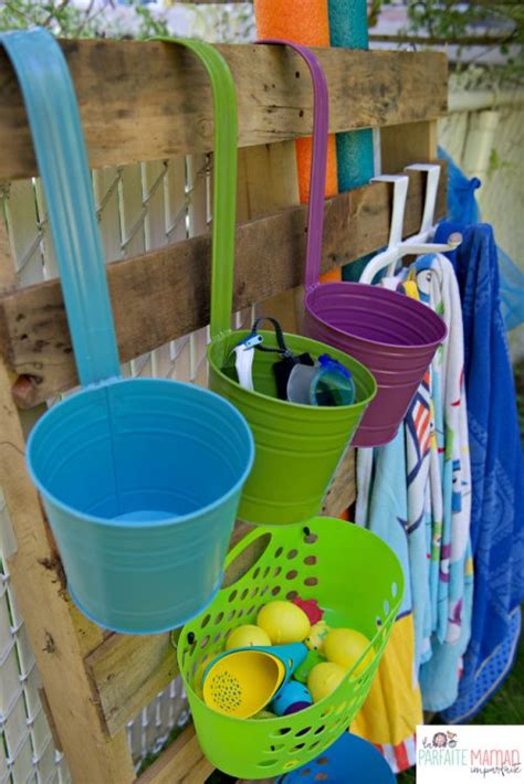 Fabriquer Un Rangement Pour La Piscine Pour Moins De Diy Palette