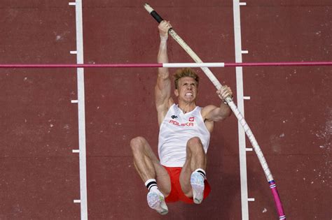 Piotr Lisek Sz Sty W Finale Skoku O Tyczce Zwyci Zc Rewelacyjny Duplantis