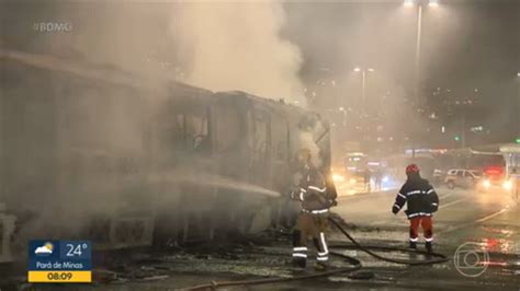 V Deo Nibus Do Move Pega Fogo Na Avenida Ant Nio Carlos Em Bh Bom