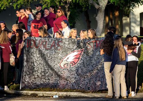 Mixed Emotions As Stoneman Douglas Students Return To Class School