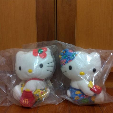 麥當勞 Hello Kitty 戀愛麥語玩偶 1999年 Mcdonald 書籍、休閒與玩具 玩具、公仔、桌遊在旋轉拍賣