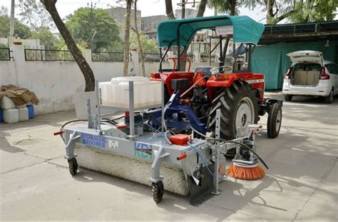 Tractor Mounted Road Sweeper Machine At Rs Bitumen Sprayer In