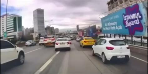 Stanbul Kad K Y D Karayolunda Zincirleme Kaza Ara I Kameras Nda