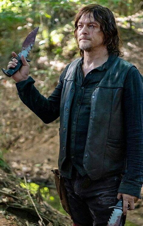 Season 10 Ep8 The World Before Daryl Dixon Daryl Dixon Walking