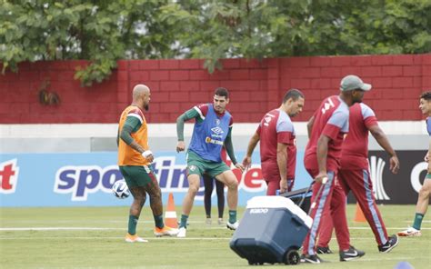 Recuperados Nino E Felipe Melo Participam De Mais Um Treino No