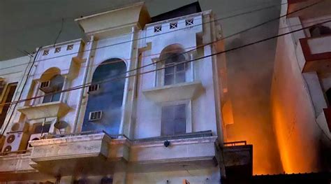 Delhi: Fire breaks out in Patparganj, one dead | Delhi News - The ...