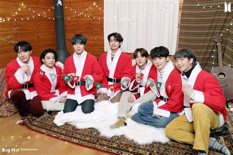 BTS News 방탄소년단 크리스마스 기념 사진 공개 ARMY Happy Holidays 뷰어스