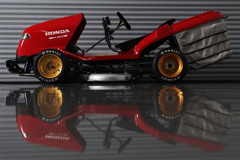 Honda creates a 241km/h lawn mower - Sgcarmart