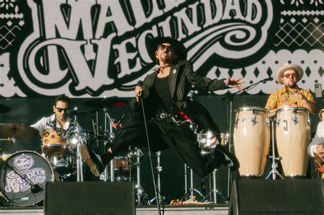 7 Incredible Sets From Las Bésame Mucho Fest Maná Natalia