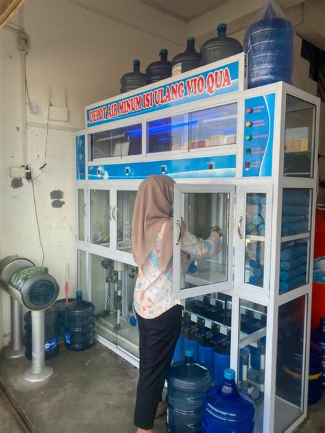 Pengawasan Dan Pengambilan Sampel Air Depot Air Minum Isi Ulang DAMIU