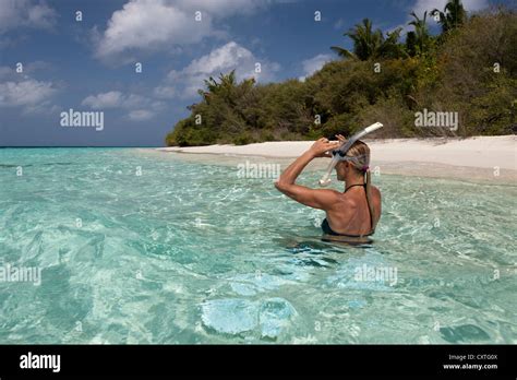 Snorkeling in Lagoon of Eriyadu Island, North Male Atoll, Maldives ...