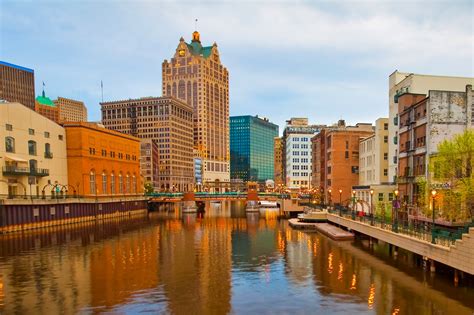 10 Best Things To Do After Dinner In Milwaukee Enjoy The Milwaukee