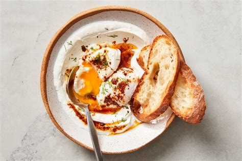 Çilbir Turkish Eggs With Yogurt Recipe Nyt Cooking